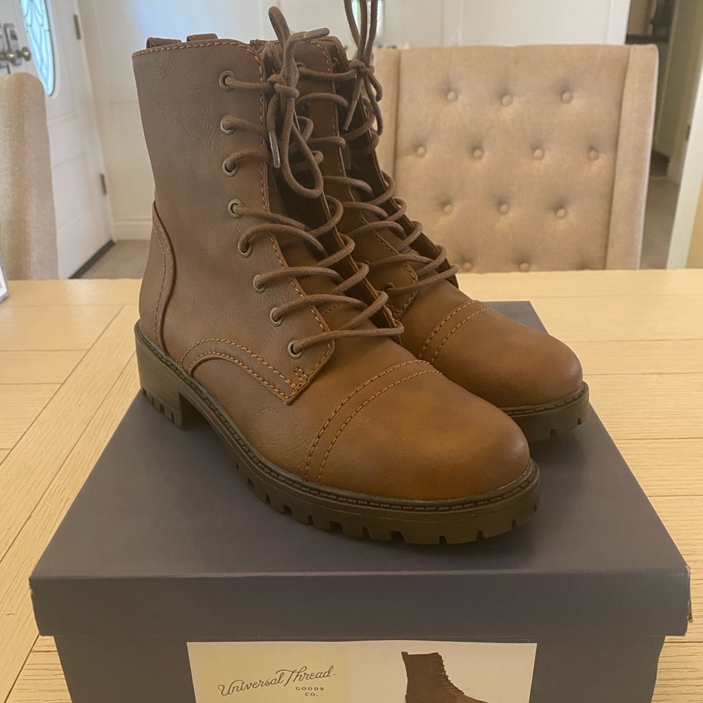 Women’s Combat boots
